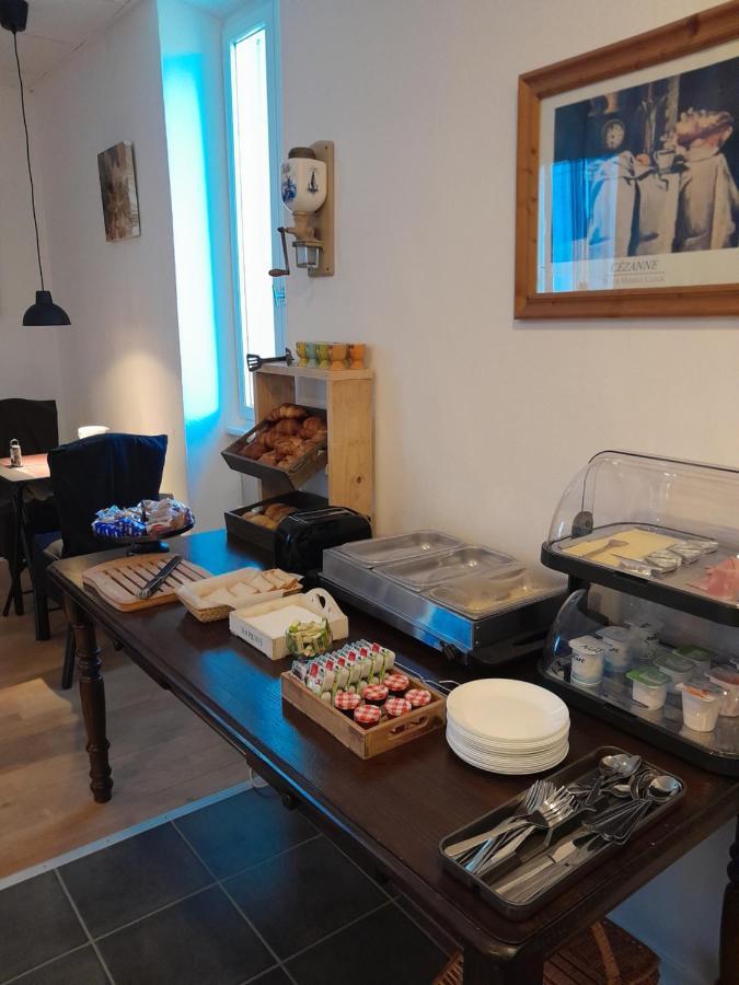 Sur La Bonnefooi Bed & Breakfast Prades-sur-Vernazobre Eksteriør bilde