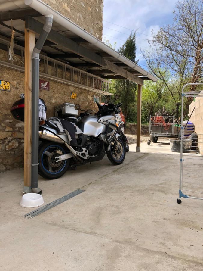 Sur La Bonnefooi Bed & Breakfast Prades-sur-Vernazobre Eksteriør bilde