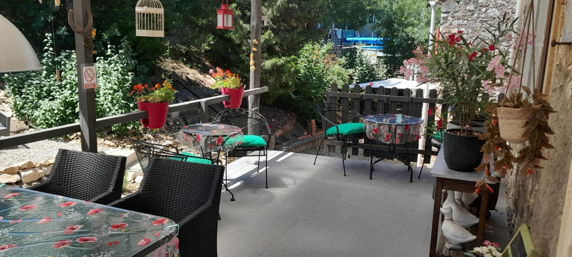 Sur La Bonnefooi Bed & Breakfast Prades-sur-Vernazobre Eksteriør bilde
